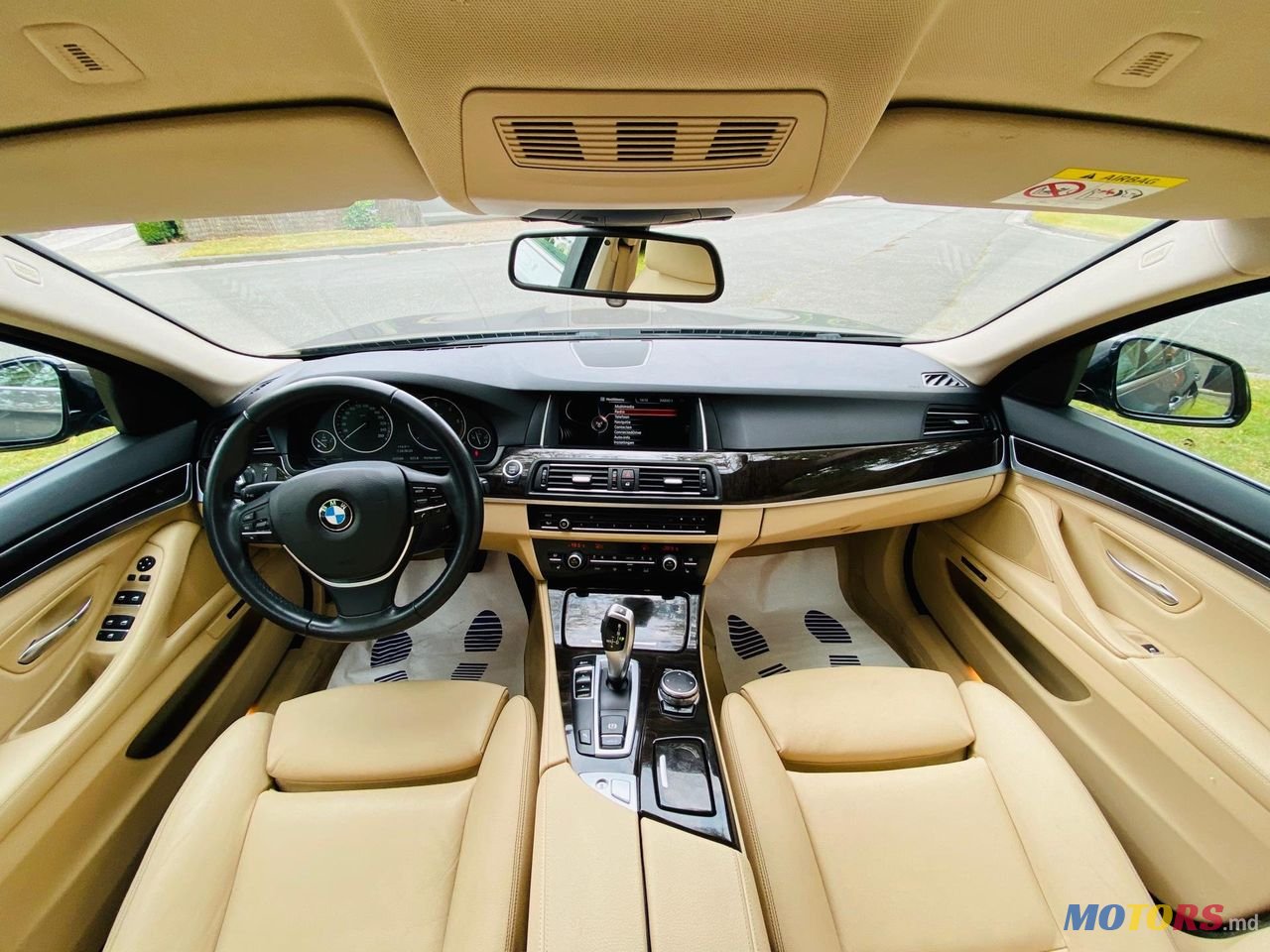 2015' BMW 5 Series photo #6