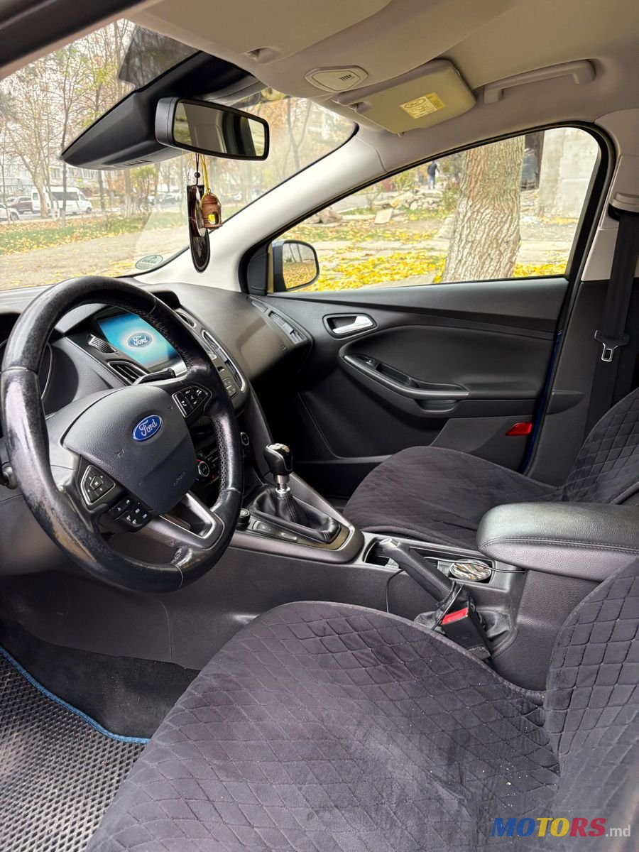 2016' Ford Focus photo #5