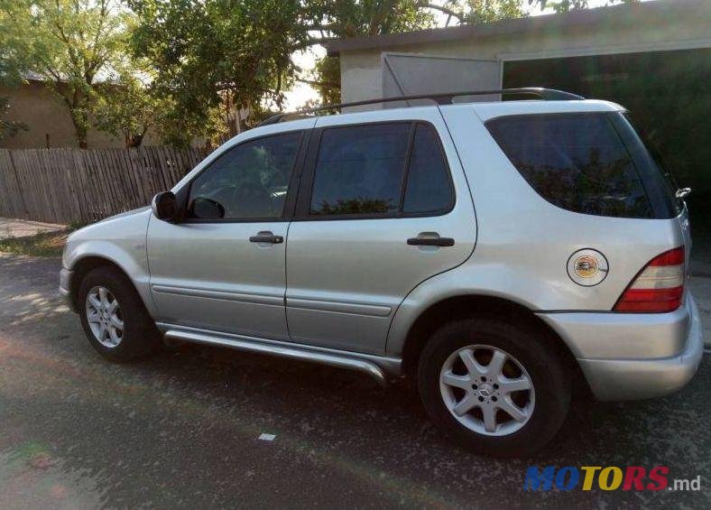 2001' Mercedes-Benz Ml photo #2