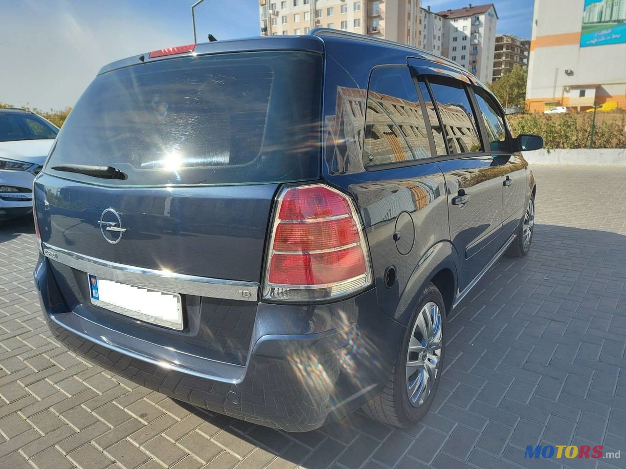 2007' Opel Zafira photo #2