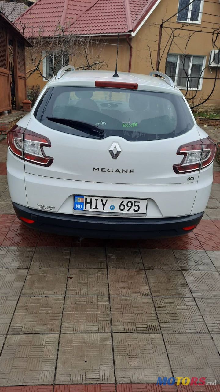 2013' Renault Megane photo #2