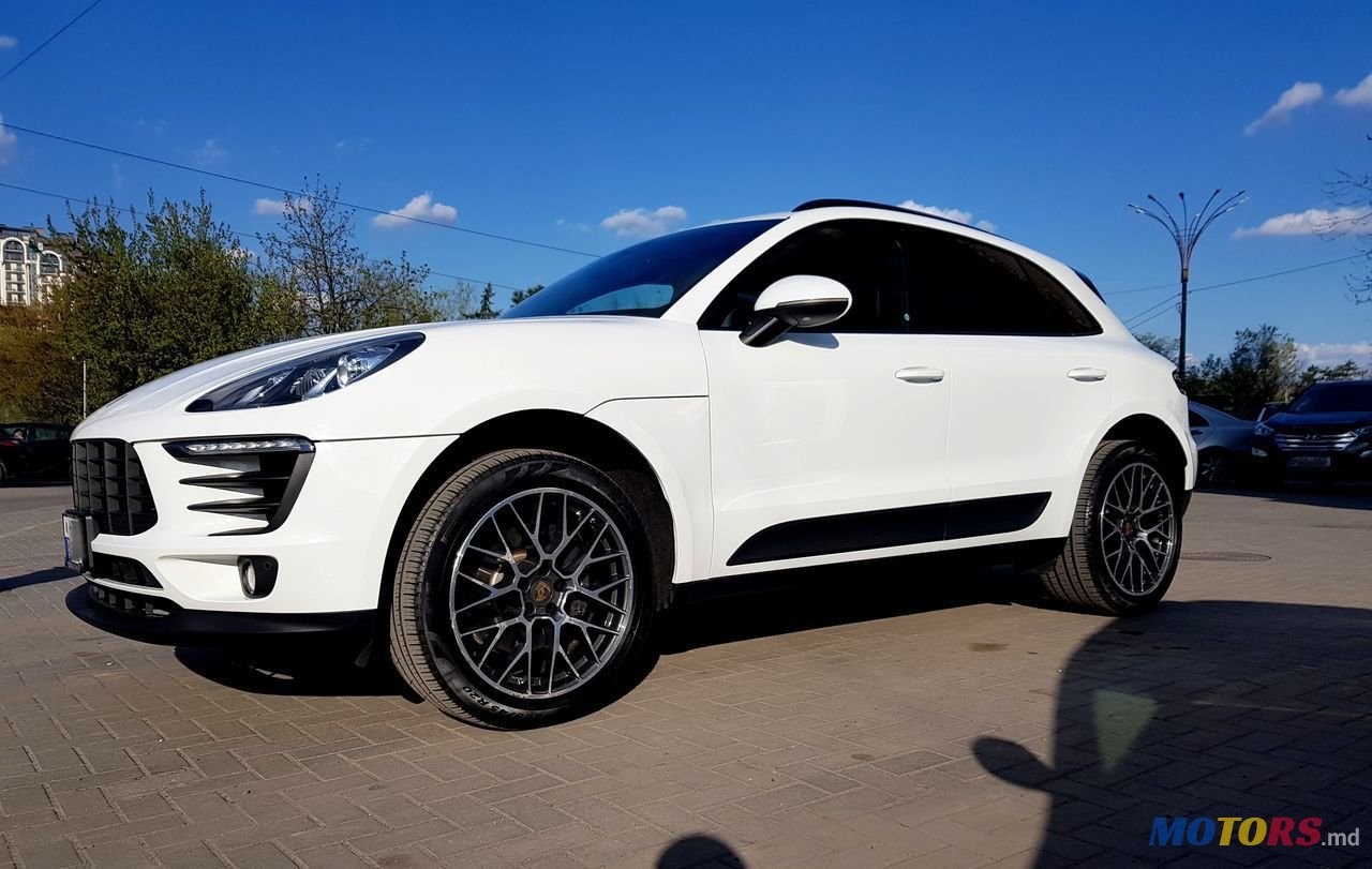 2018' Porsche Macan photo #1