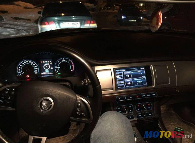 2012' Jaguar XF photo #2