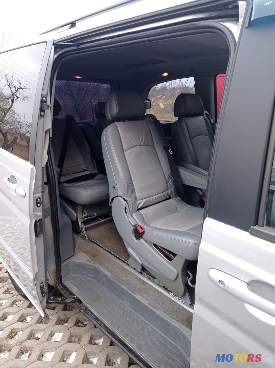 2005' Mercedes-Benz Viano photo #4