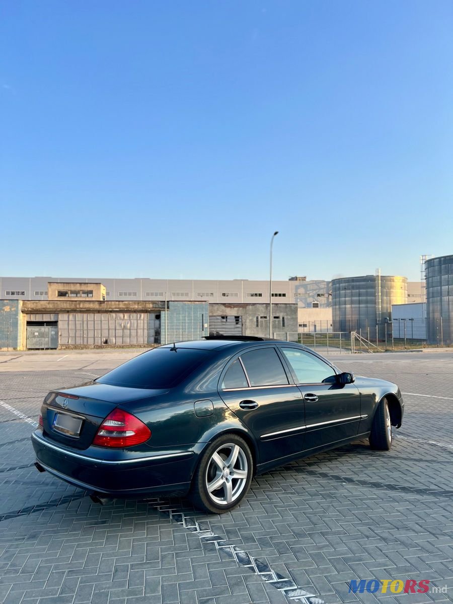 2006' Mercedes-Benz E-Class photo #3