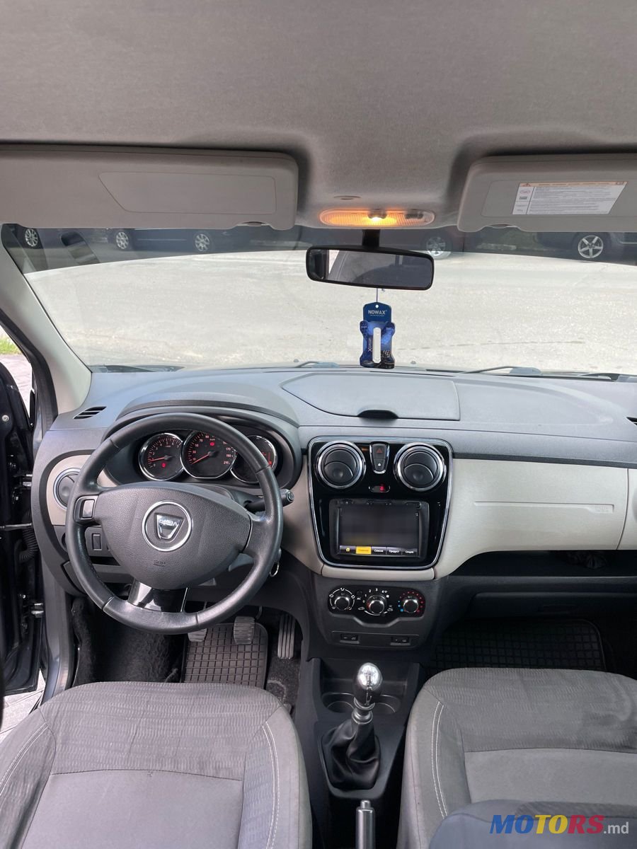 2012' Dacia Lodgy photo #6
