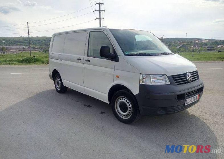 2006' Volkswagen Transporter photo #2