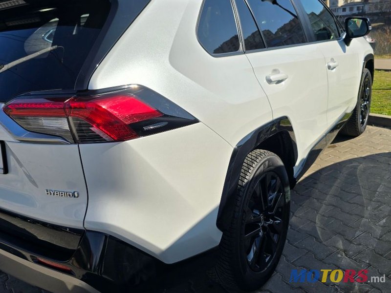 2023' Toyota RAV4 photo #4