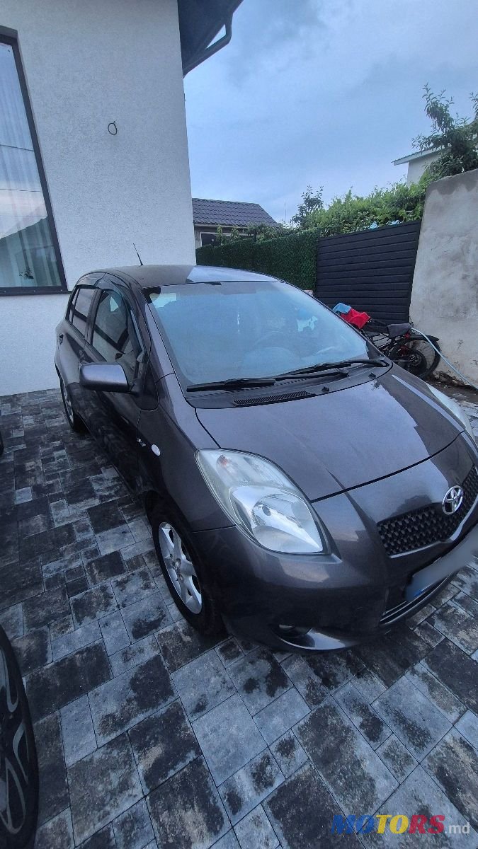 2007' Toyota Yaris photo #1