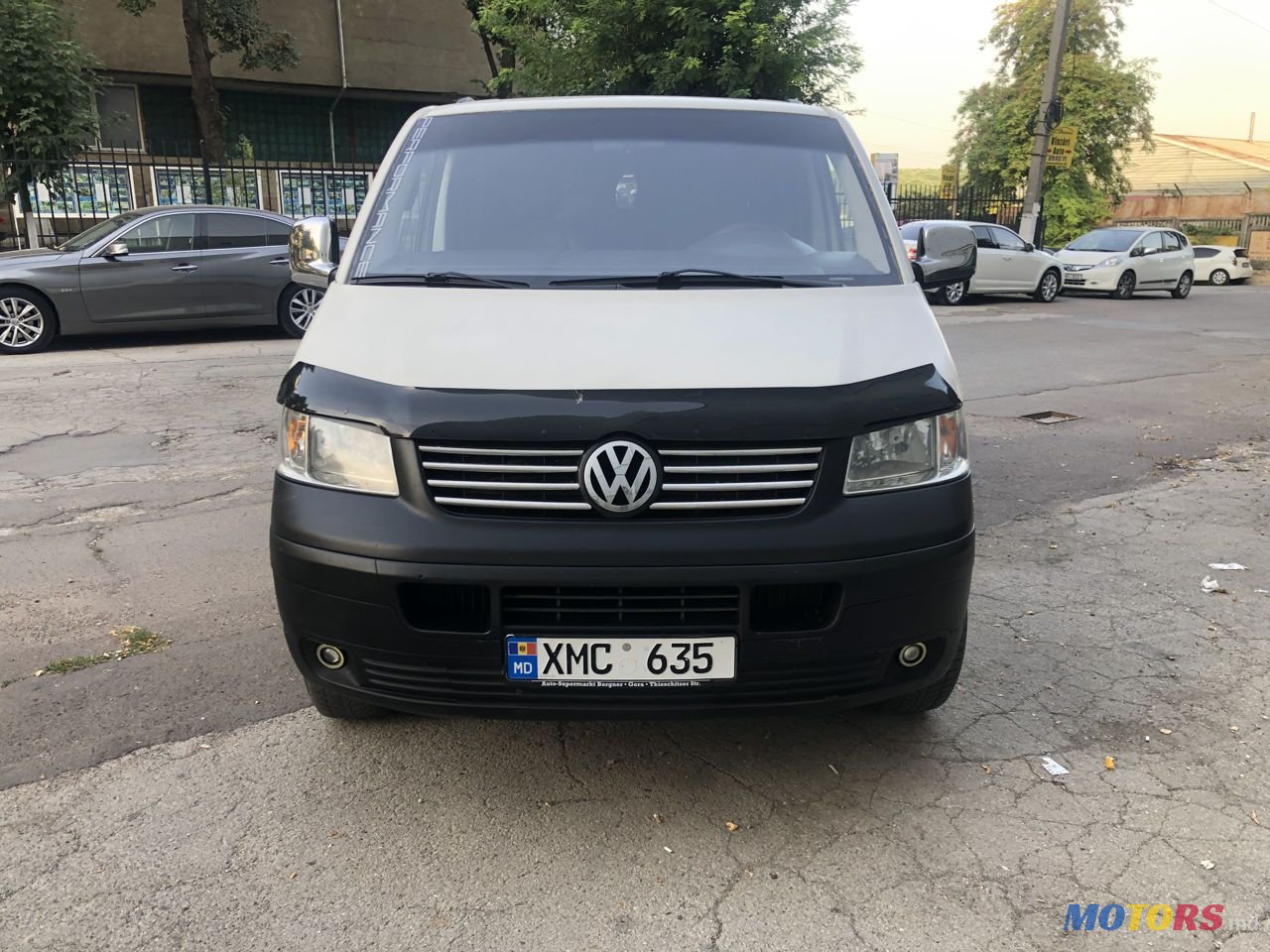 2004' Volkswagen Transporter photo #1