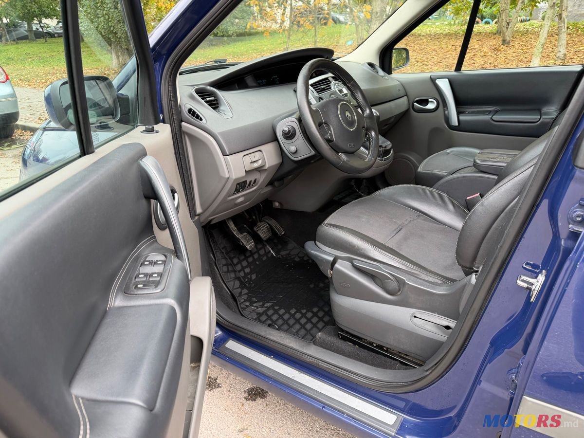 2008' Renault Scenic photo #4