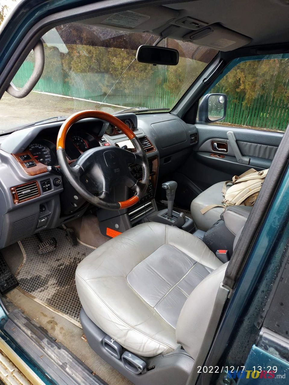 1998' Mitsubishi Pajero photo #4
