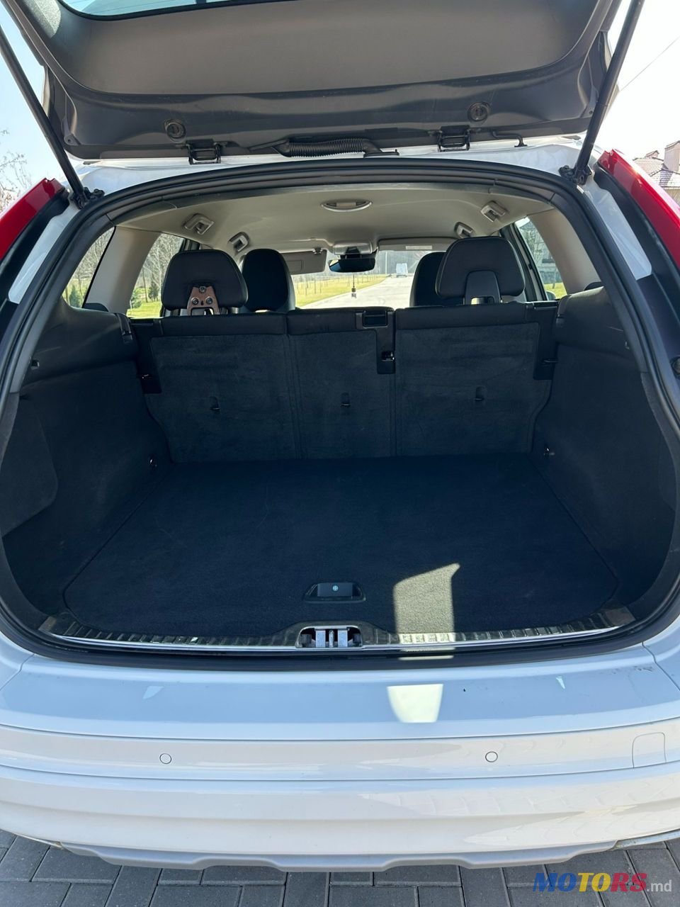 2016' Volvo XC60 photo #2