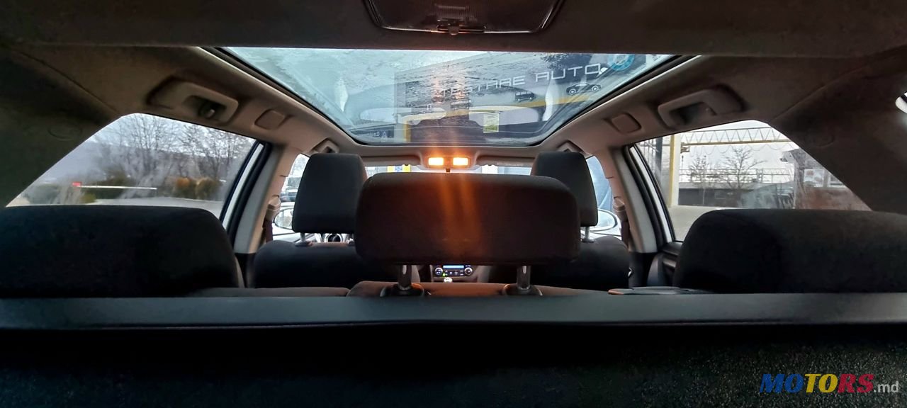 2013' Toyota Auris photo #6