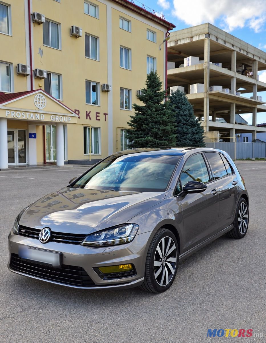 2015' Volkswagen Golf photo #2