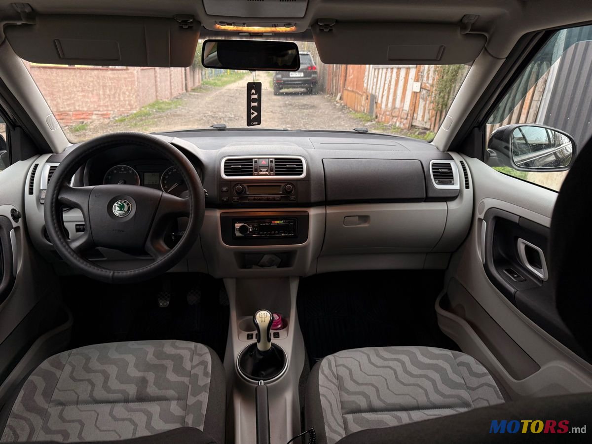 2008' Skoda Fabia photo #6