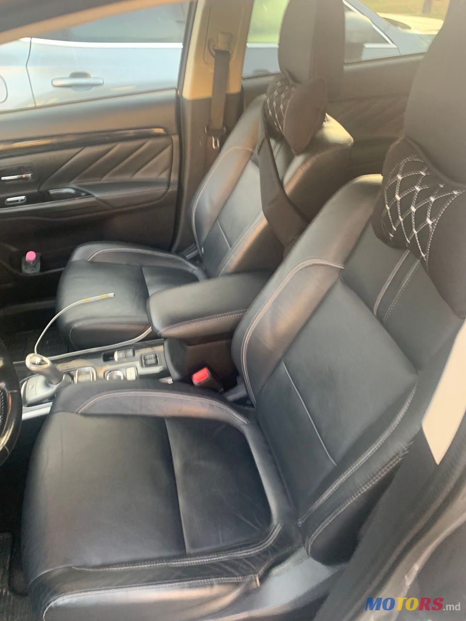 2018' Mitsubishi Outlander photo #7