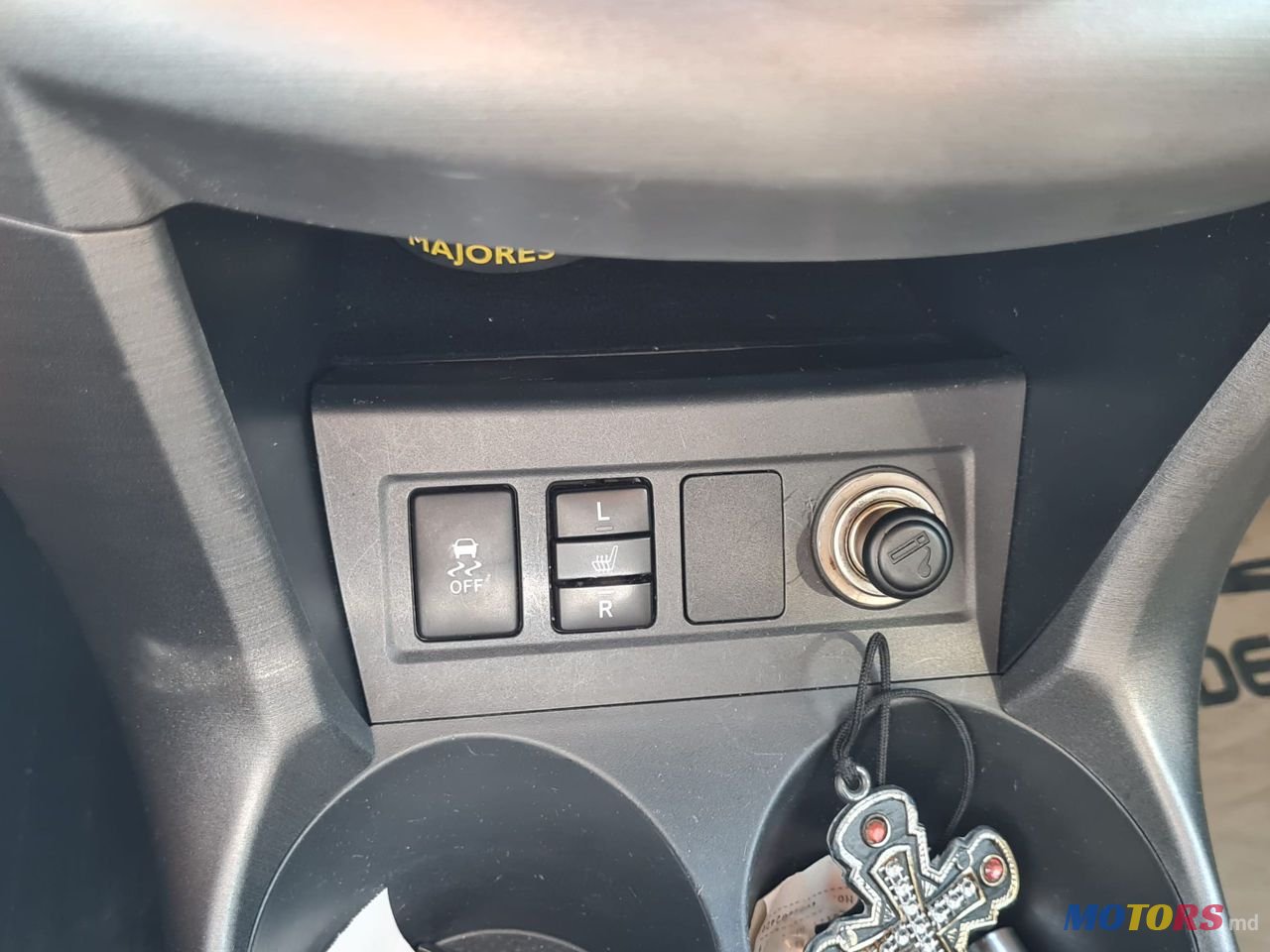 2012' Toyota RAV4 photo #5