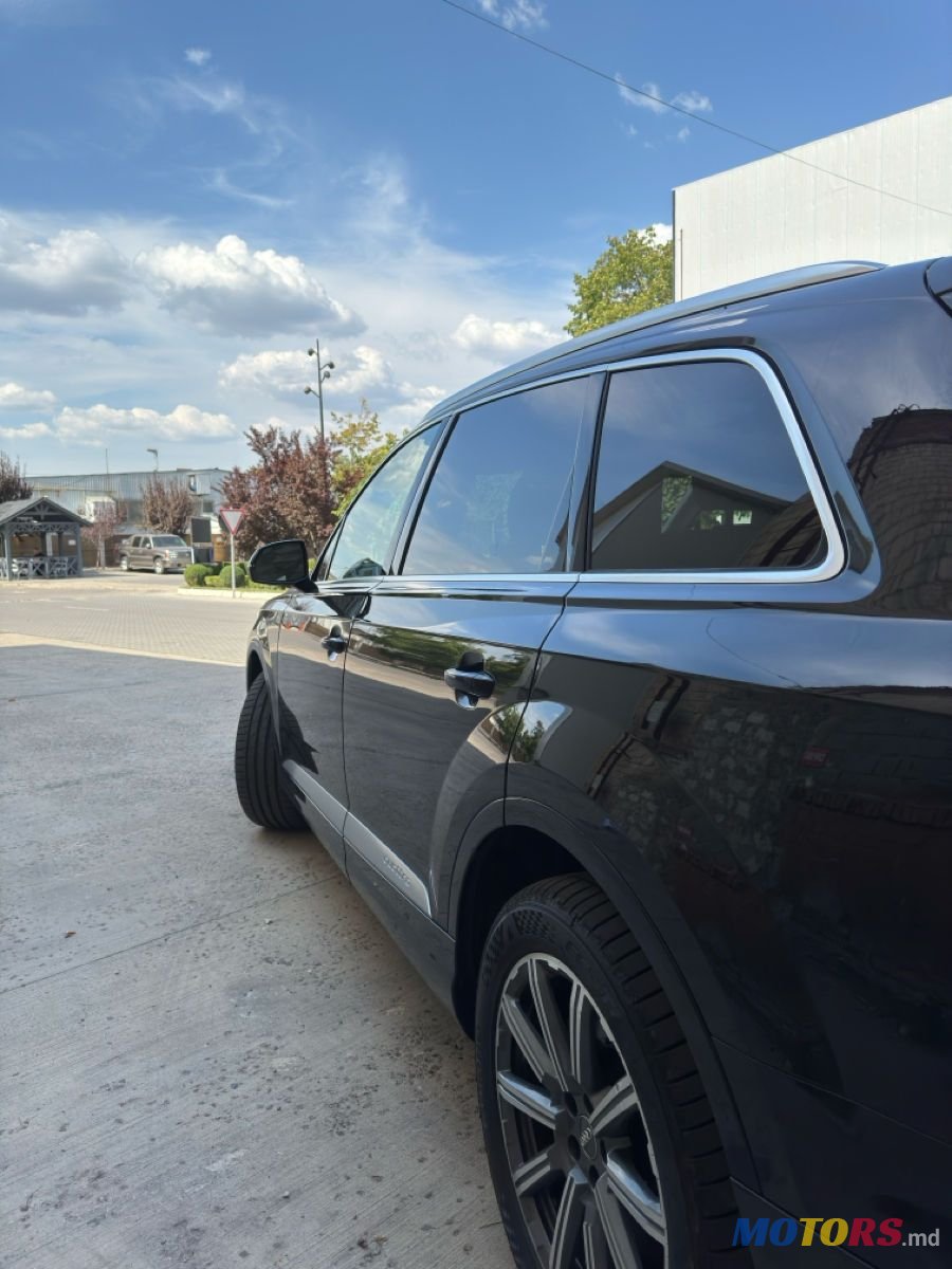 2018' Audi Q7 photo #2