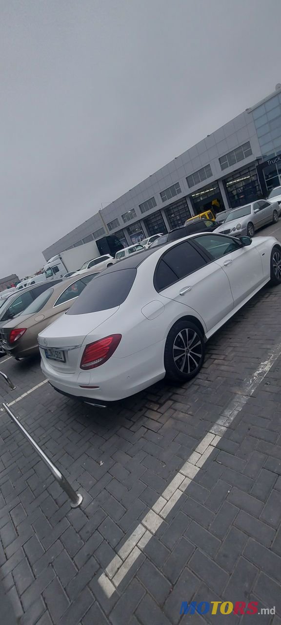 2019' Mercedes-Benz E Класс photo #3