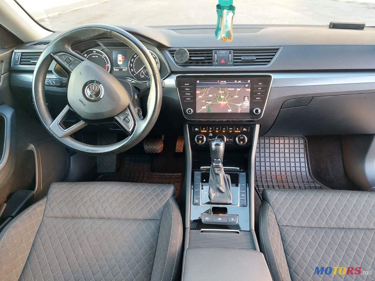 2019' Skoda Superb photo #5