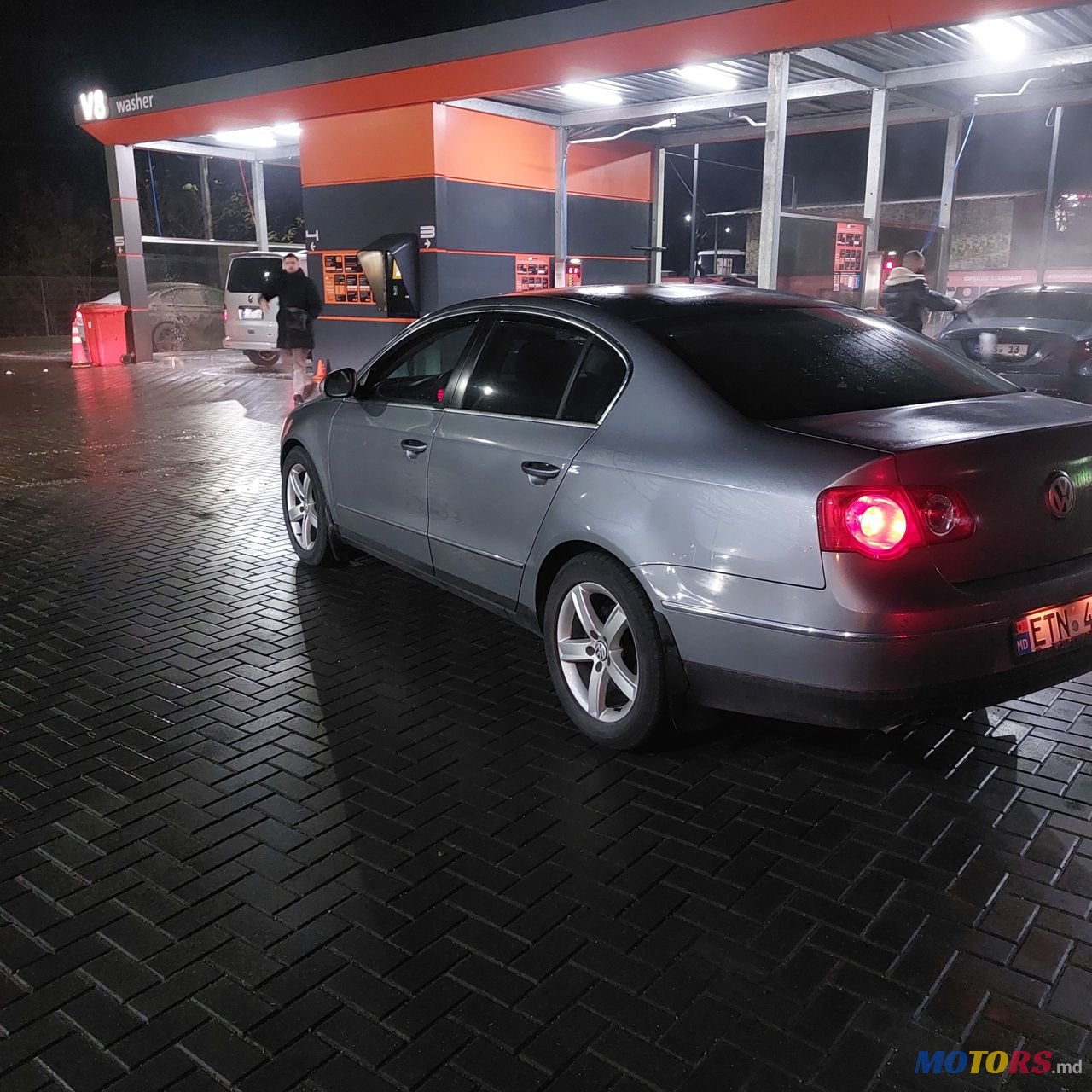 2006' Volkswagen Passat photo #6