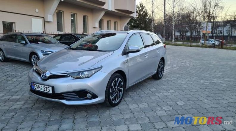 2016' Toyota Auris photo #2