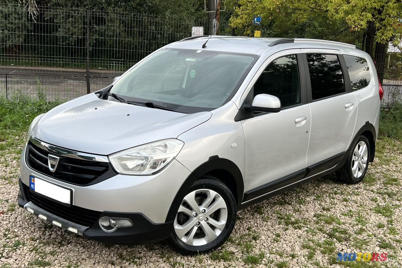 2013' Dacia Lodgy photo #1