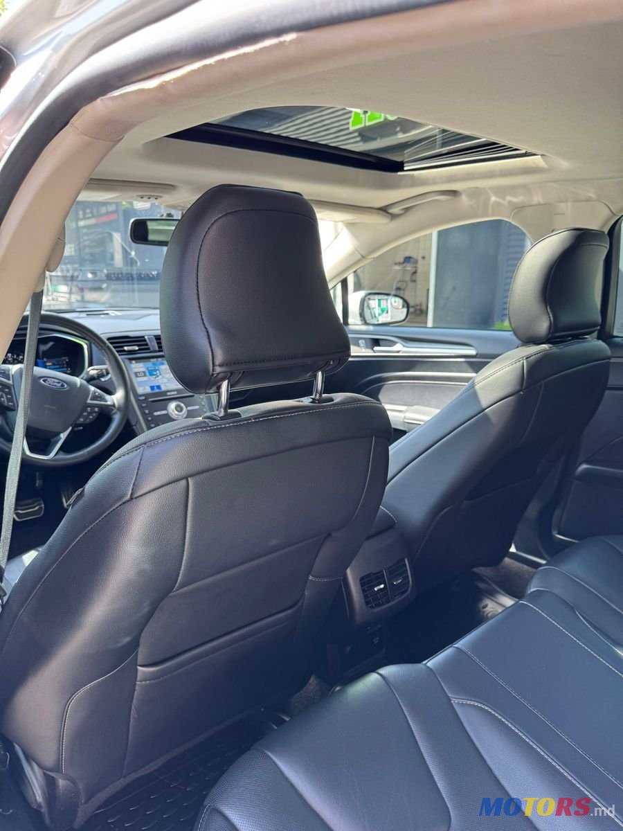 2017' Ford Fusion photo #5