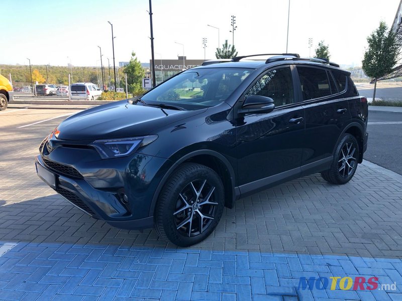 2017' Toyota RAV4 photo #2