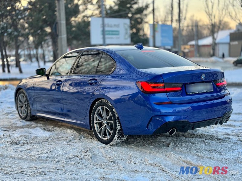 2019' BMW 3 Series photo #3