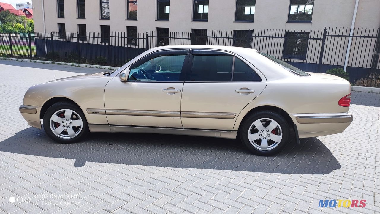 2001' Mercedes-Benz E Класс photo #3