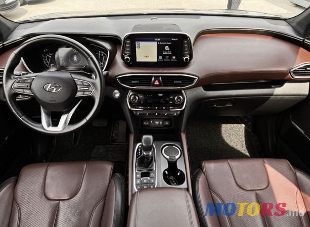 2018' Hyundai Santa Fe photo #5