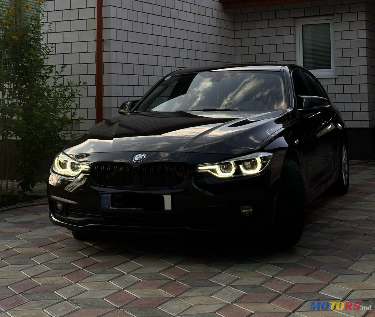 2017' BMW 3 Series photo #1