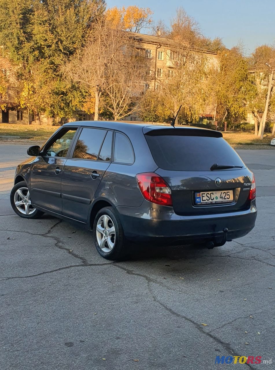 2012' Skoda Fabia photo #4