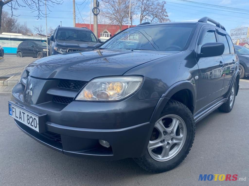 2006' Mitsubishi Outlander photo #4