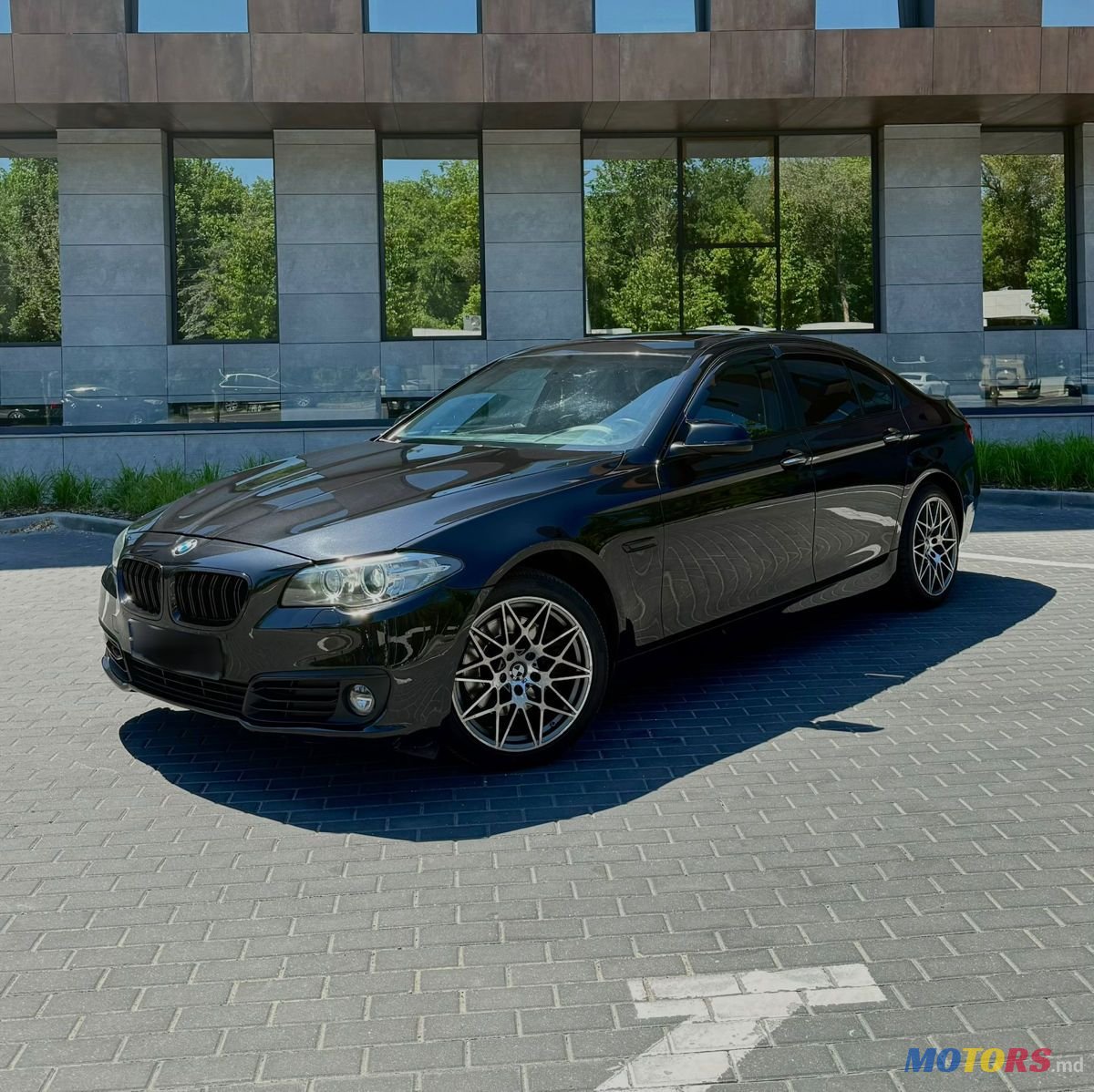 2015' BMW 5 Series photo #5