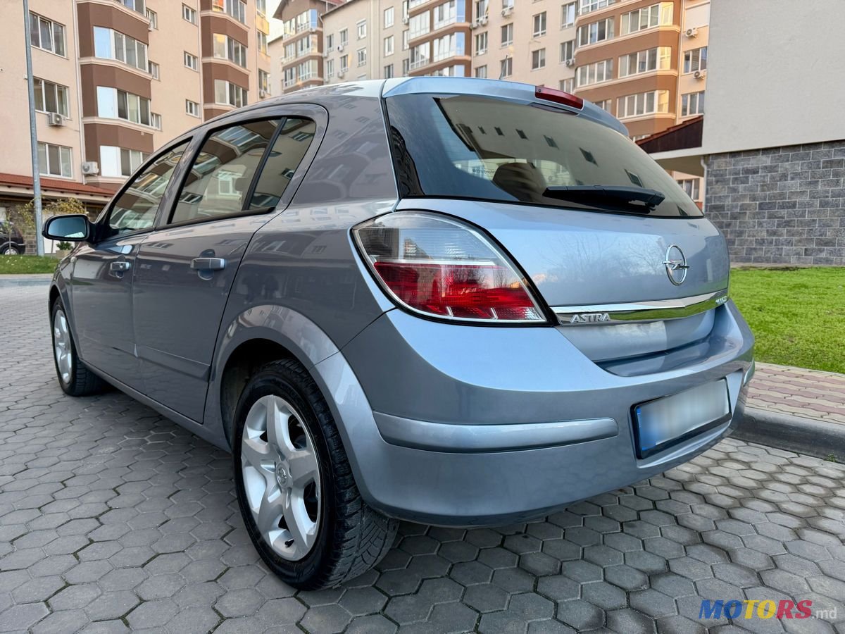 2009' Opel Astra photo #4