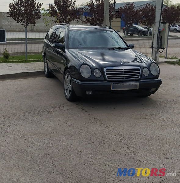 2000' Mercedes-Benz E Класс photo #1