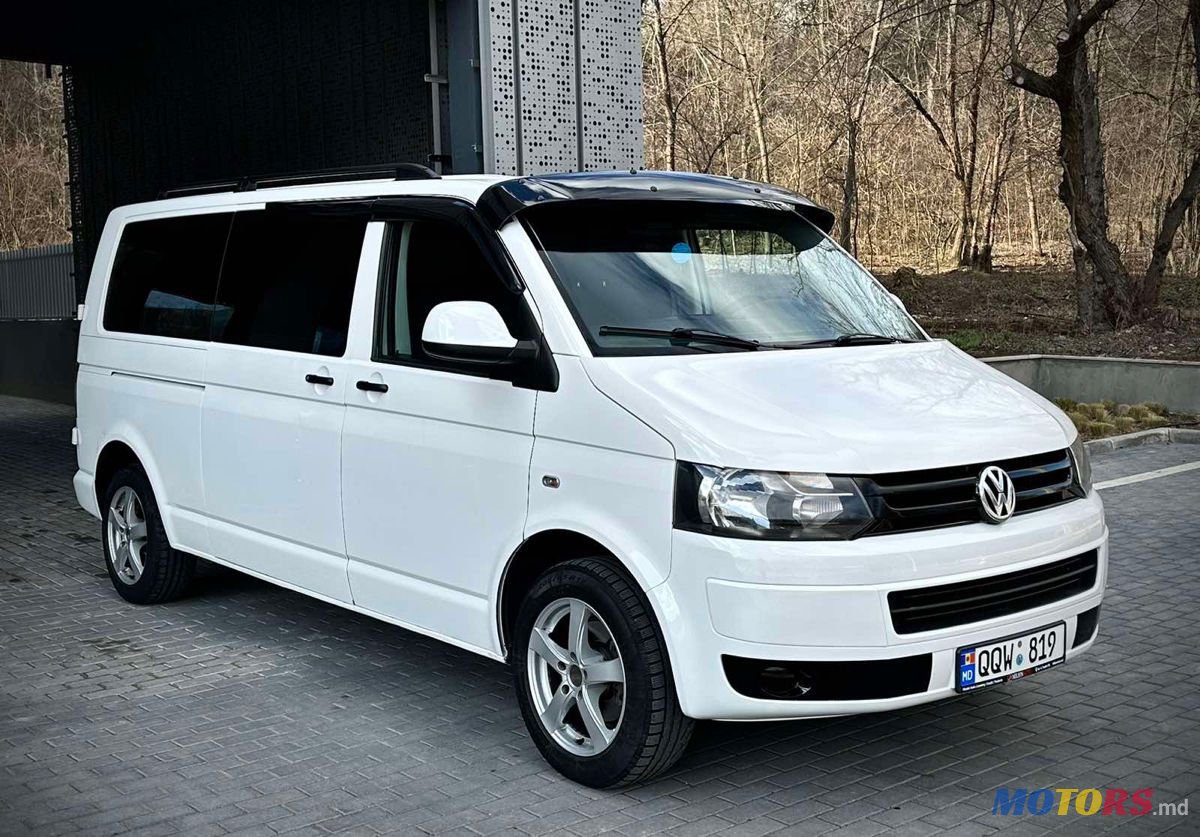 2011' Volkswagen Transporter photo #1