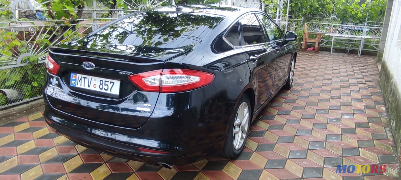 2013' Ford Fusion photo #3