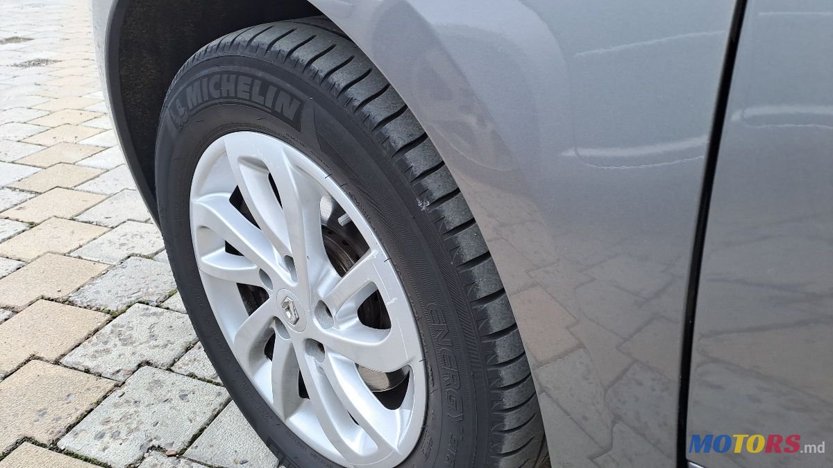 2015' Renault Grand Scenic photo #1