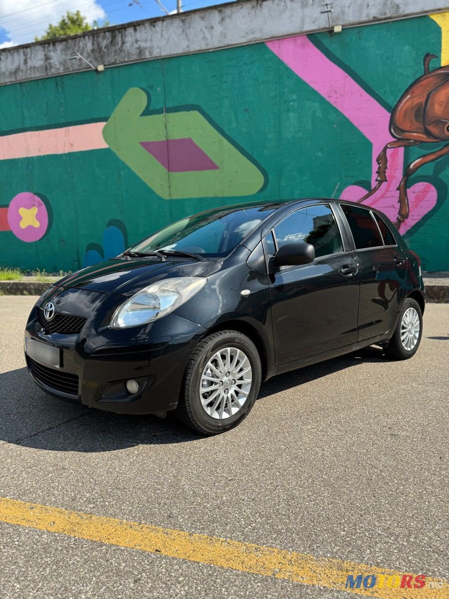 2009' Toyota Yaris photo #1