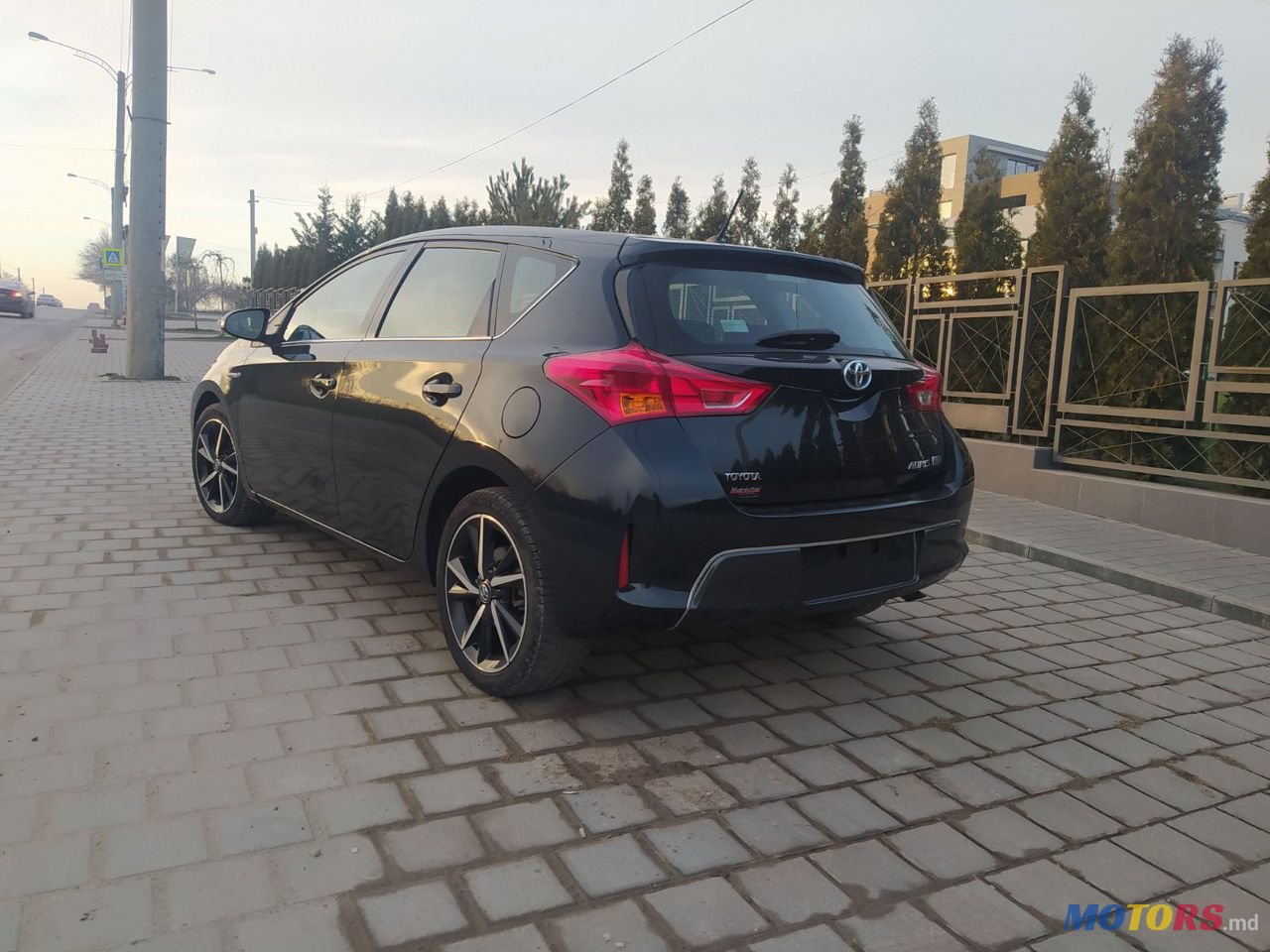 2013' Toyota Auris photo #5