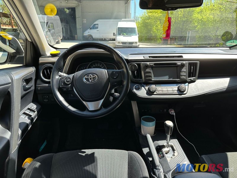 2014' Toyota RAV4 photo #5