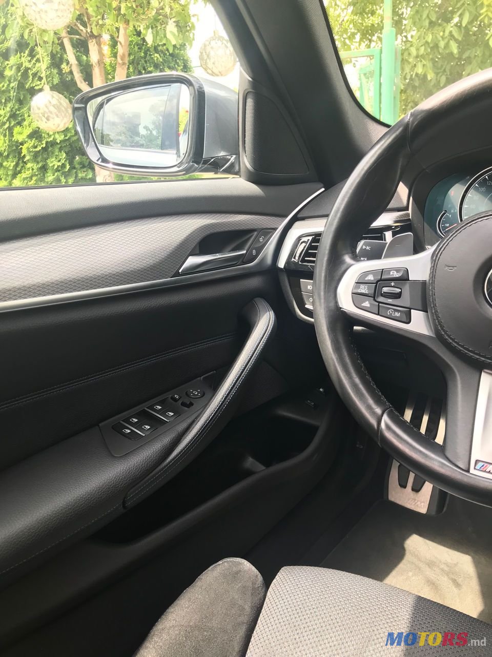 2018' BMW 5 Series photo #6