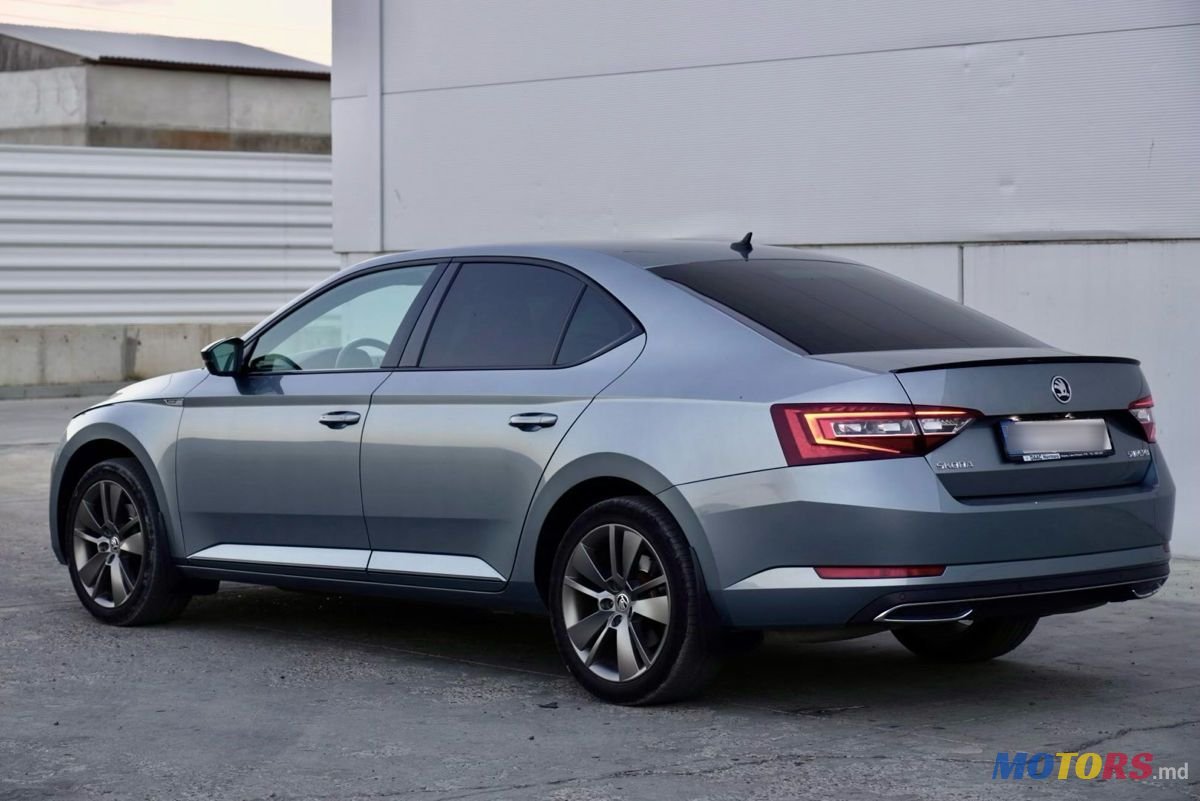 2018' Skoda Superb photo #3