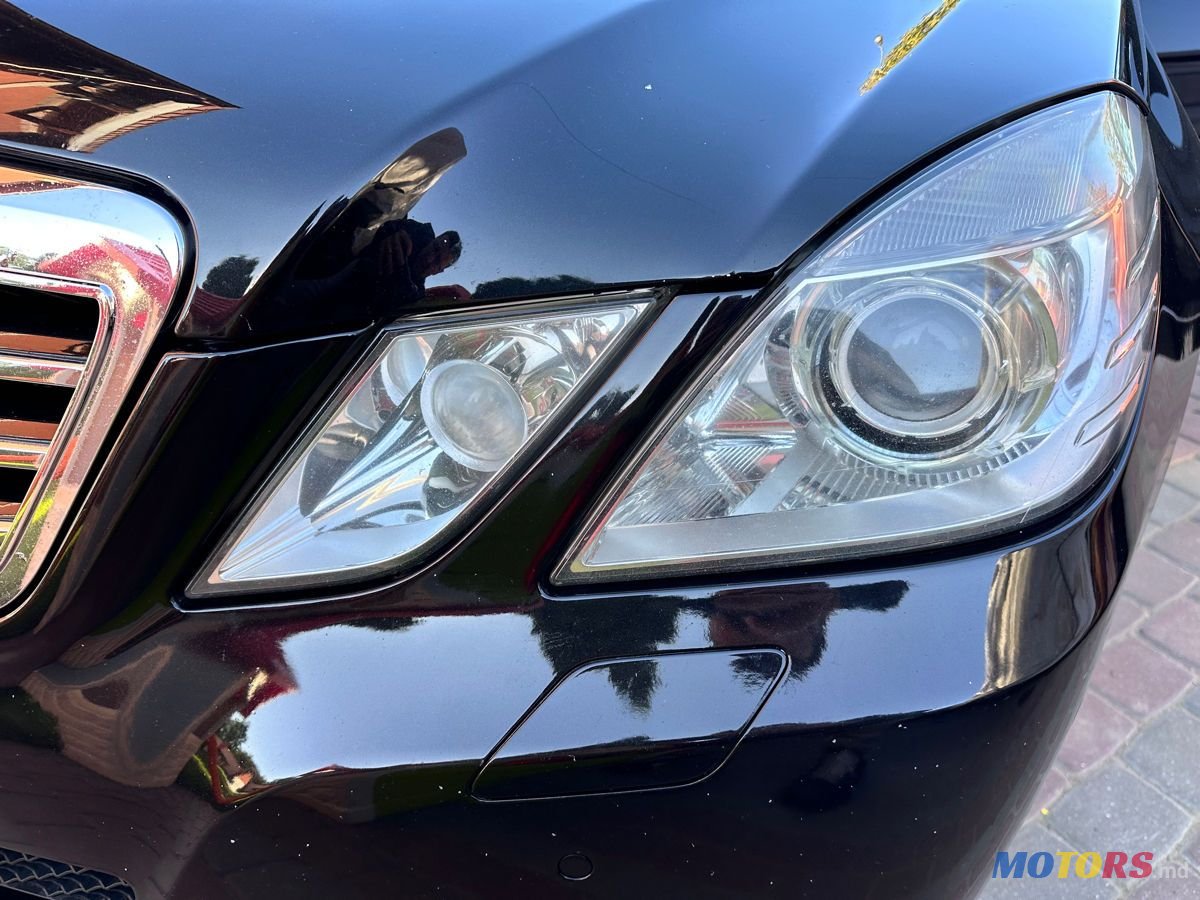 2011' Mercedes-Benz E-Class photo #4