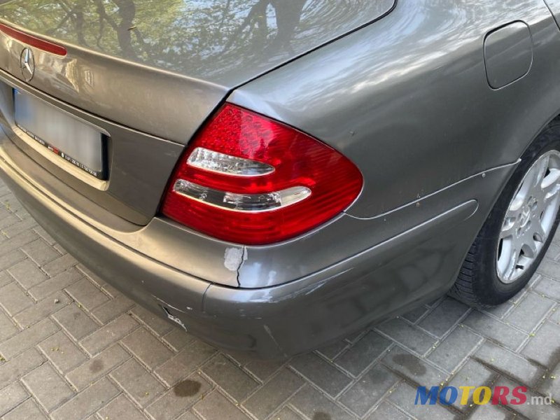 2005' Mercedes-Benz E-Class photo #2