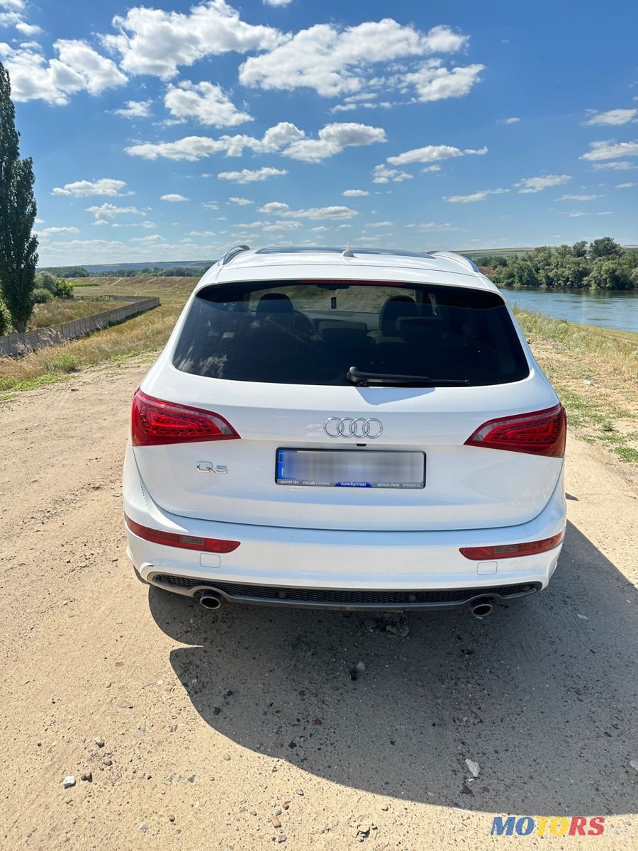 2010' Audi Q5 photo #6